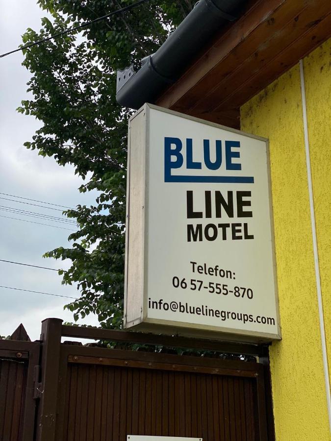 Blueline Motel ยาสซ์แบร์รีนย์ ภายนอก รูปภาพ