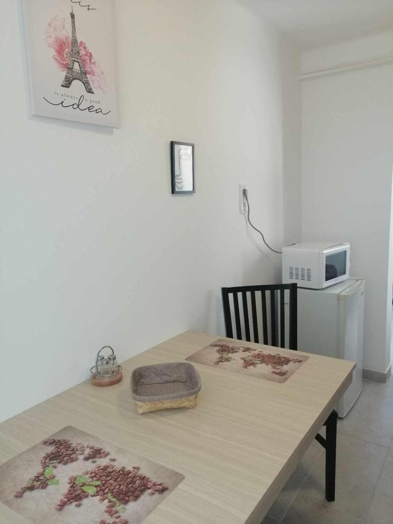 Blueline Motel ยาสซ์แบร์รีนย์ ภายนอก รูปภาพ
